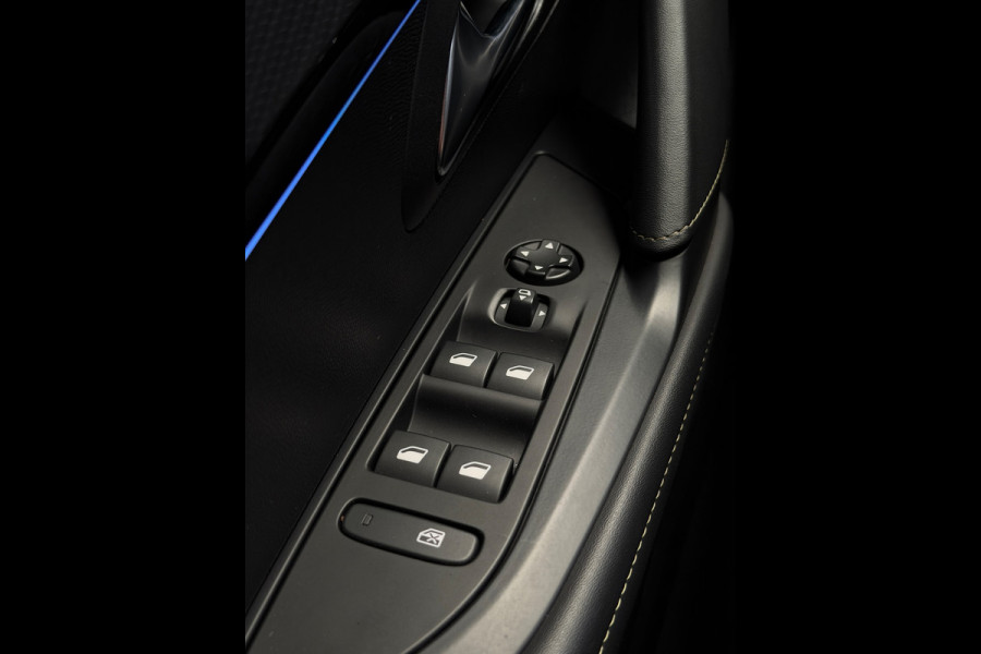 Peugeot 208 Hybrid 136 e-DCS6 GT Premium Panorama