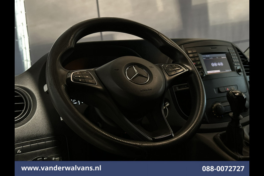 Mercedes-Benz Vito 114 CDI 136pk L2H1 Euro6 Airco | Navigatie | Camera | Cruisecontrol | Stoelverwarming Parkeersensoren, Trekhaak, Bijrijdersbank