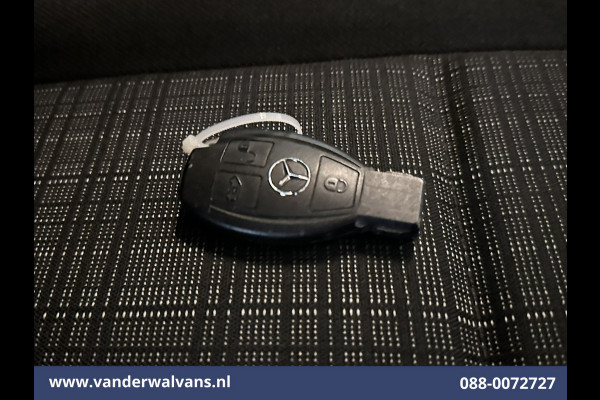 Mercedes-Benz Vito 114 CDI 136pk L2H1 Euro6 Airco | Navigatie | Camera | Cruisecontrol | Stoelverwarming Parkeersensoren, Trekhaak, Bijrijdersbank