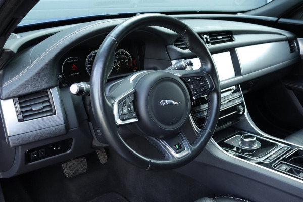 Jaguar XF Sportbrake 2.0t Portfolio R sport / Automaat / Carplay / Stoelverwarming.