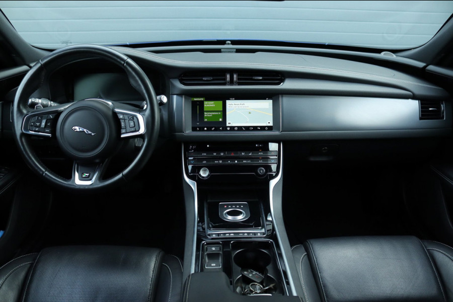 Jaguar XF Sportbrake 2.0t Portfolio R sport / Automaat / Carplay / Stoelverwarming.