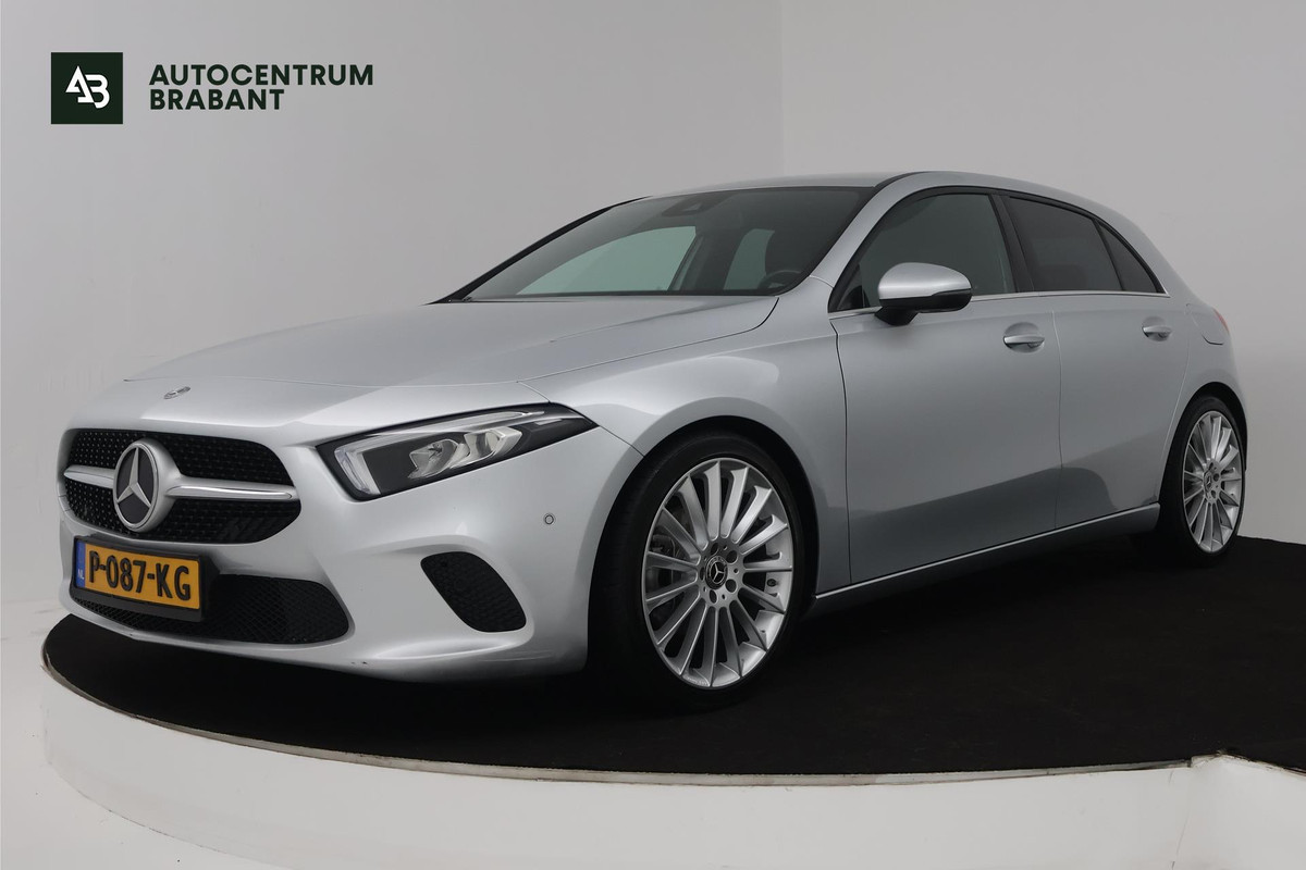 Mercedes-Benz A-Klasse 180 d Premium Plus (ACHTERUITRIJCAMERA, NAVIGATIE, PARKEERSENSOREN, BLUETOOTH, CRUISE CONTROL)