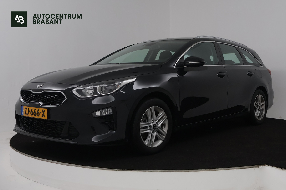 Kia Ceed Sportswagon 1.0 T-GDi DynamicLine (TREKHAAK, SENSOREN, CARPLAY, LANE-ASSIST, CRUISE CONTROL, NAVIGATIE)
