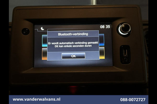Renault Master 2.3 dCi 146pk **BPM VRIJ voor de ondernemer** Bakwagen 222cm Hoog Laadklep Euro6 Airco | Camera | Navigatie | LED Cruisecontrol, Bijrijdersbank