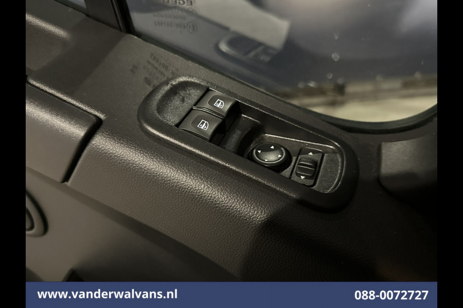 Renault Master 2.3 dCi 146pk **BPM VRIJ voor de ondernemer** Bakwagen 222cm Hoog Laadklep Euro6 Airco | Camera | Navigatie | LED Cruisecontrol, Bijrijdersbank