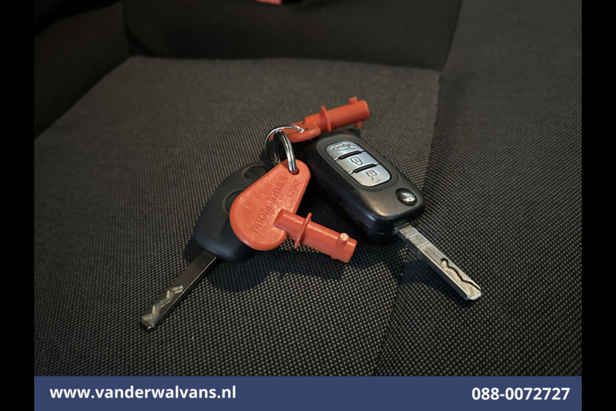 Renault Master 2.3 dCi 146pk **BPM VRIJ voor de ondernemer** Bakwagen 222cm Hoog Laadklep Euro6 Airco | Camera | Navigatie | LED Cruisecontrol, Bijrijdersbank