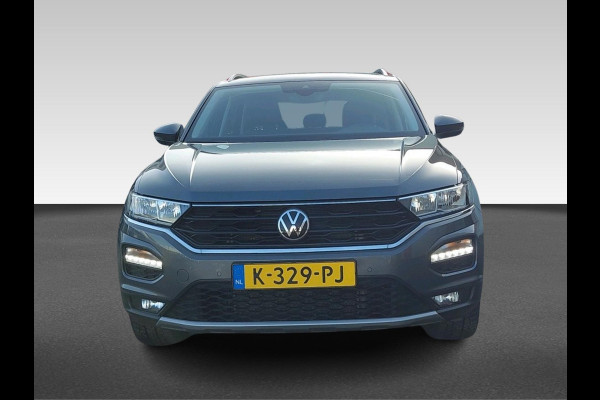 Volkswagen T-Roc 1.5 TSI Style Business | Afneembare Trekhaak | Camera | Winter Pakket
