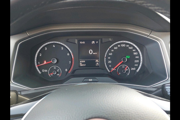 Volkswagen T-Roc 1.5 TSI Style Business | Afneembare Trekhaak | Camera | Winter Pakket