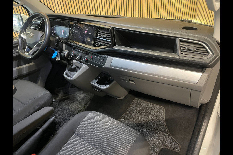 Volkswagen Transporter 2.0 TDI L2H1 30 DC Bulli|AUTOMAAT|ACC|TREKHAAK|DIGITAL|CARPLAY|CAMERA|DUBBELE SCHUIFDEUR|TWEE ACHTERDEUREN|