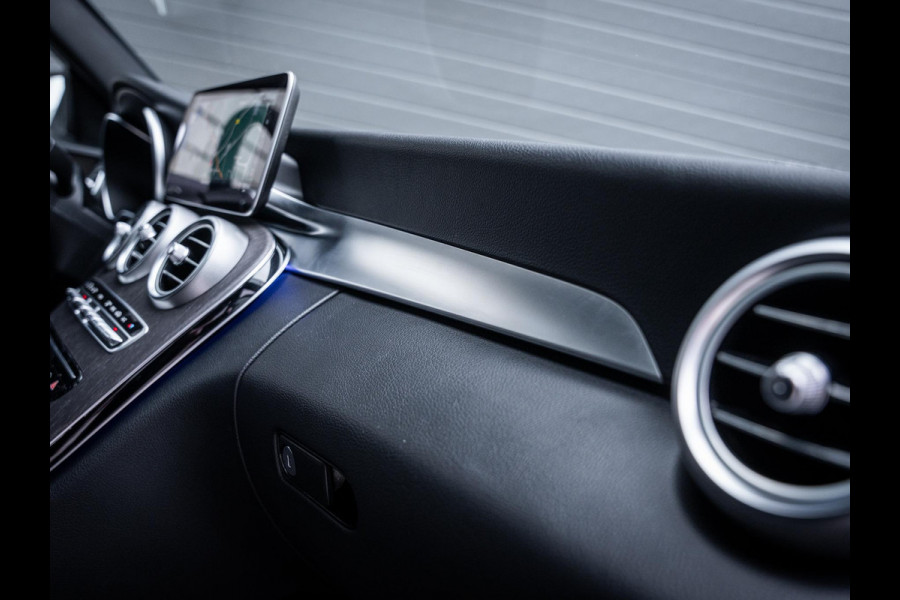 Mercedes-Benz C-Klasse Estate 200 4MATIC Premium Plus Pack AMG-Line l Pano l Sfeerverl. l Burmester l Camera