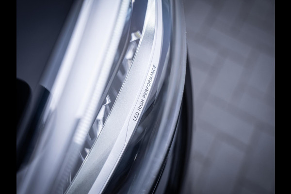 Mercedes-Benz C-Klasse Estate 200 4MATIC Premium Plus Pack AMG-Line l Pano l Sfeerverl. l Burmester l Camera