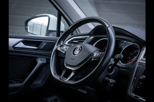 Volkswagen Tiguan 1.5 TSI Comfortline Business - ACC l Auto Carplay l PDC l Elek. Kofferklep