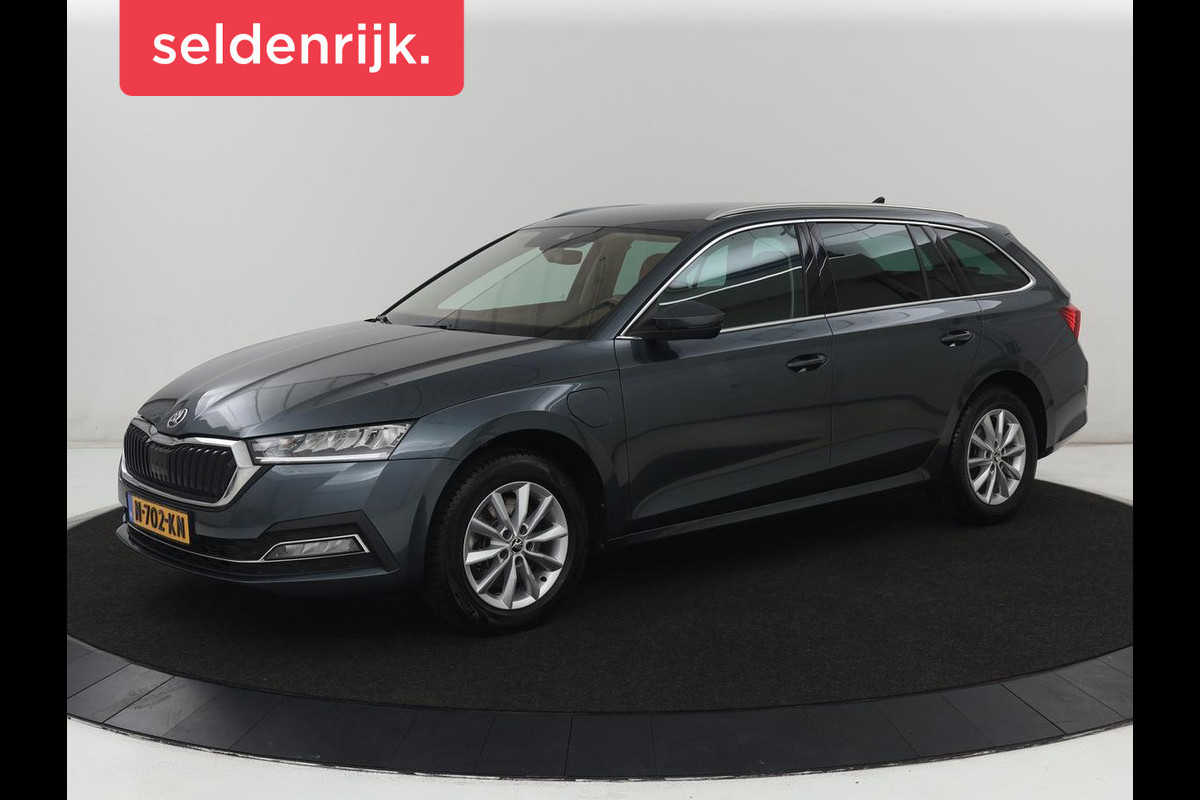 Škoda Octavia 1.4 TSI iV PHEV Business Edition | SOH 92% | Stoelverwarming | Carplay | Navigatie | Parkeerhulp | Digital Cockpit | Chrome pakket | Full LED | Climate control | Bluetooth | Cruise control | Plug In