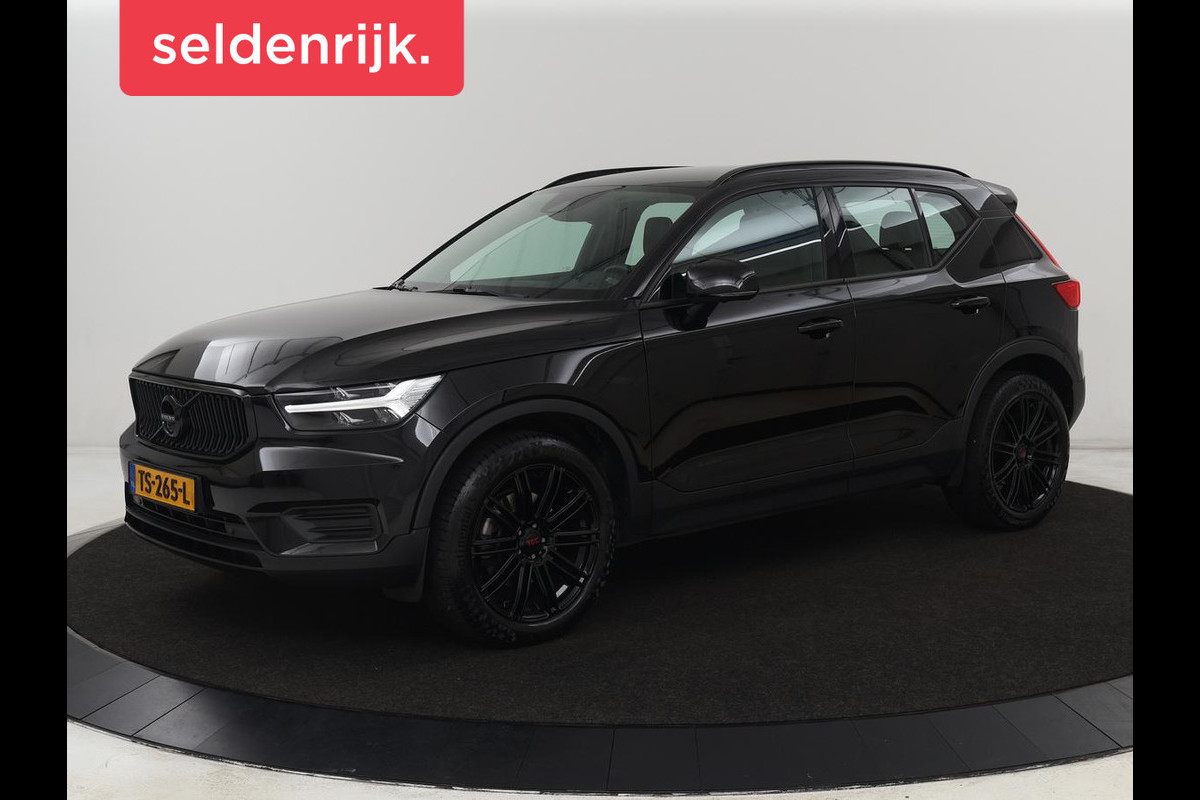 Volvo XC40 2.0 T4 Momentum | 1e eigenaar | 360 Camera | Trekhaak | Adaptive cruise | Dodehoek detectie | 19'' lichtmetalen velgen | Navigatie | Full LED | Climate control | Bluetooth | Parkeerhulp | Half leder | Origineel NL