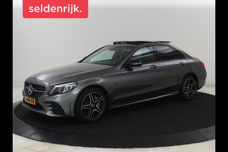 Mercedes-Benz C-Klasse 300e AMG | Panoramadak | 360 Camera | Stoelverwarming | Leder/Alcantara | Carplay | Sfeerverlichting | Park Assist | Navigatie | Full LED | PHEV | Plug In