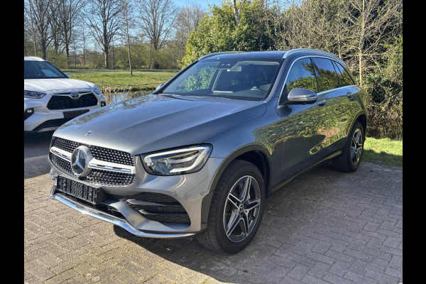 Mercedes-Benz GLC 300e 4MATIC AMG Line | 320pk PHEV | Panormadak | Afneembare Trekhaak | Burmester Audio | Stoelverwarming |  Achteruitrijcamera