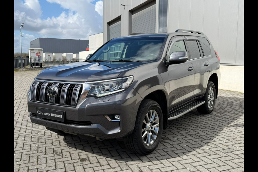 Toyota Land Cruiser 150 2.8 D-4D Professional Window VAN