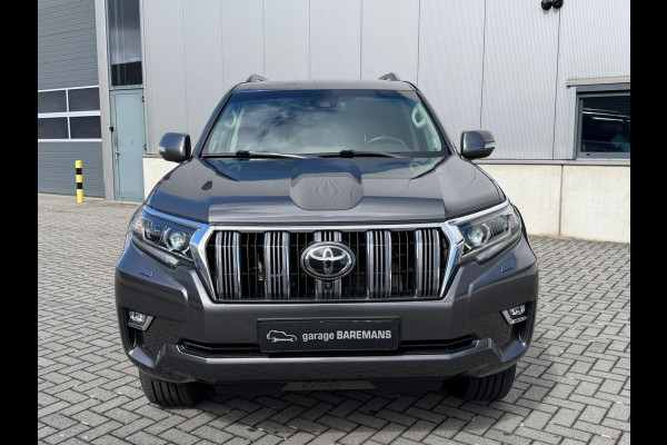 Toyota Land Cruiser 150 2.8 D-4D Professional Window VAN