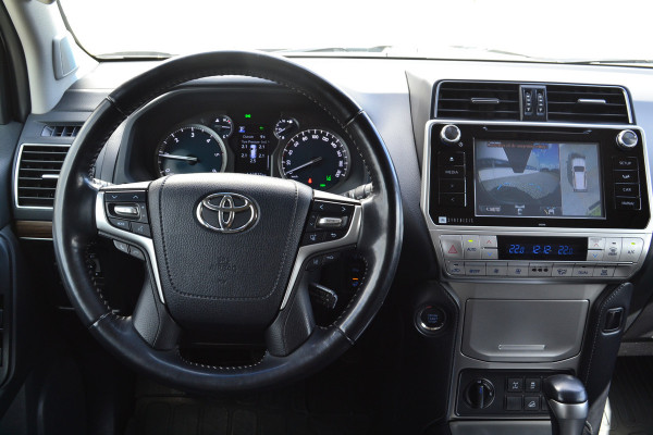 Toyota Land Cruiser 150 2.8 D-4D Professional Window VAN