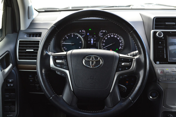 Toyota Land Cruiser 150 2.8 D-4D Professional Window VAN