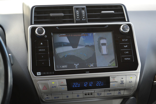 Toyota Land Cruiser 150 2.8 D-4D Professional Window VAN