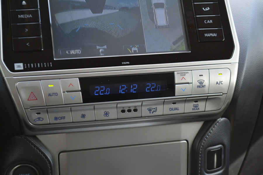 Toyota Land Cruiser 150 2.8 D-4D Professional Window VAN