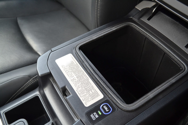 Toyota Land Cruiser 150 2.8 D-4D Professional Window VAN