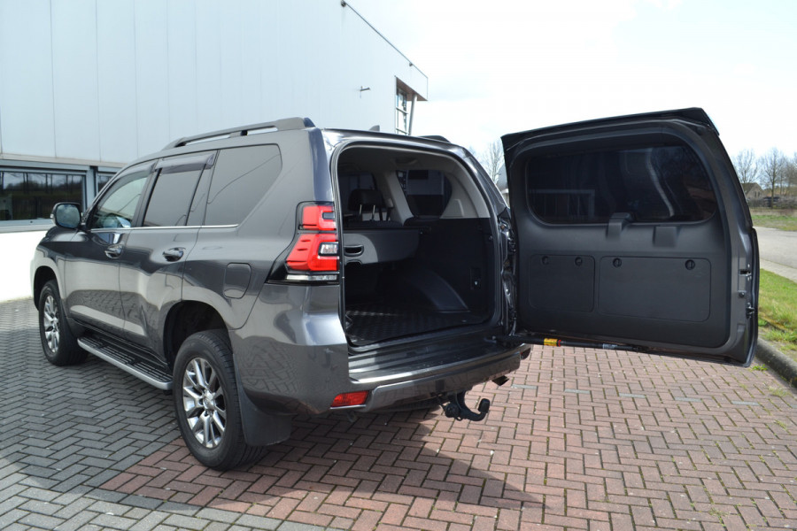 Toyota Land Cruiser 150 2.8 D-4D Professional Window VAN