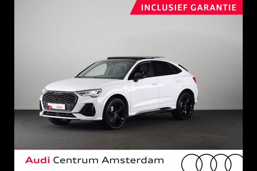 Audi Q3 Sportback 45 TFSI e S Edition 245 pk S-tronic | Navigatie | Panoramadak | Trekhaak (wegklapbaar) | Parkeersensoren (Park assist) | Achteruitrijcamera | Stoelverwarming | S-Line |