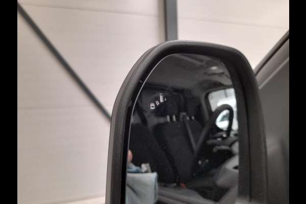 Ford Transit Custom 300 2.0 TDCI L2H1 Trend Nieuw Model Navi Cruise Camera Parkeersensoren Trekhaak