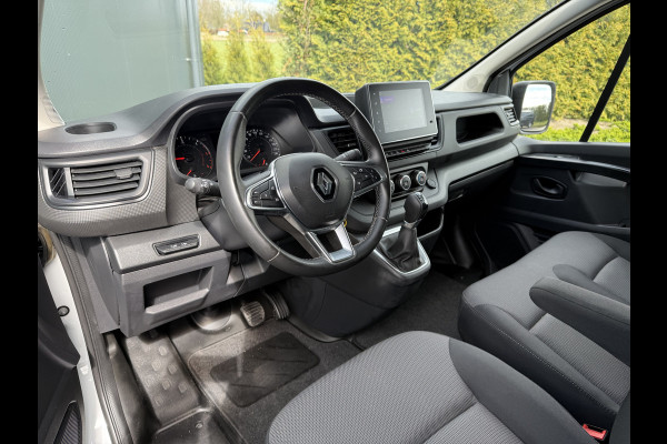 Renault Trafic 2.0 DCi 150 PK AUTOMAAT / L2H1 / TREKHAAK / **18.350 km** / AIRCO / CRUISE / CAMERA / 3-ZITS / LED / BLINDSPOT