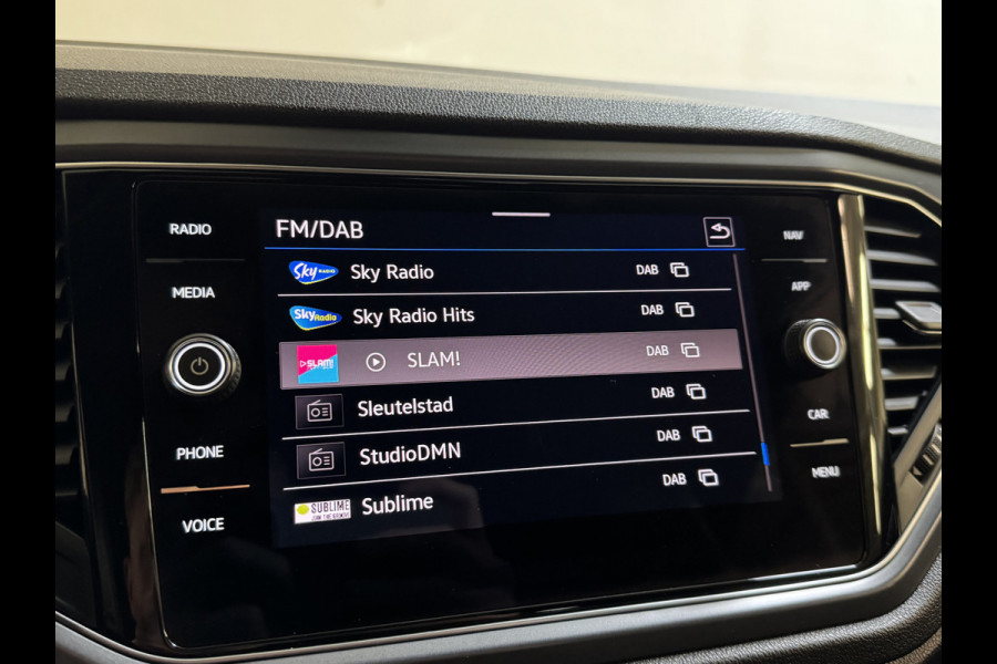 Volkswagen T-Roc Cabrio 1.5 TSI 150PK DSG R-LINE SPORT TREKHAAK/CAMERA/VIRTUAL