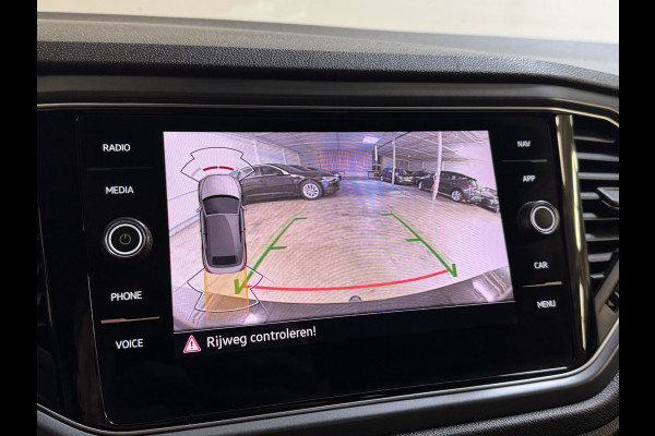 Volkswagen T-Roc Cabrio 1.5 TSI 150PK DSG R-LINE SPORT TREKHAAK/CAMERA/VIRTUAL