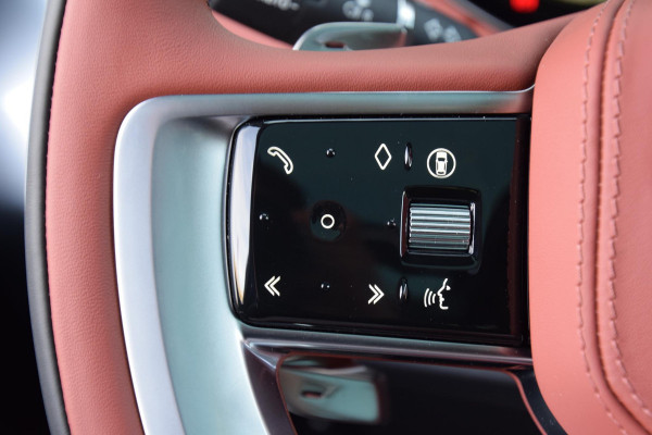 Land Rover Range Rover P550e SV | Two-Tone interieur | Obsidian Black