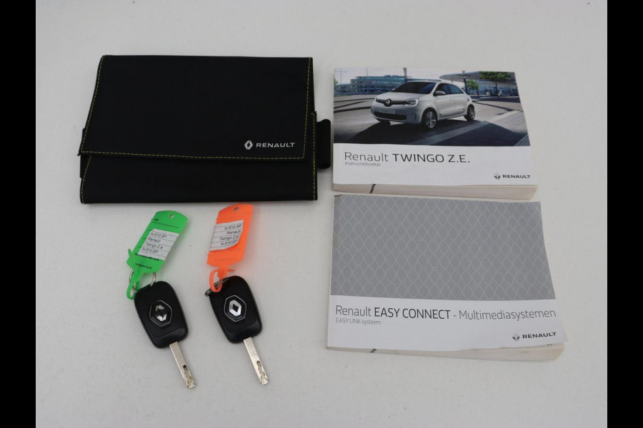 Renault Twingo Z.E. R80 Collection | SOH 77% | Climate control | Carplay | Navigatie | Bluetooth | Speedlimiter | DAB | LED | Origineel NL