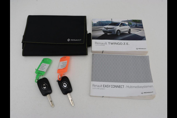 Renault Twingo Z.E. R80 Collection | SOH 77% | Climate control | Carplay | Navigatie | Bluetooth | Speedlimiter | DAB | LED | Origineel NL