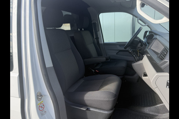 Volkswagen Transporter 2.0 TDI 150 PK / L2H1 / 1e EIG. / ALUCA INRICHTING / TREKHAAK / IMPERIAAL / CRUISE / AIRCO / NAVI