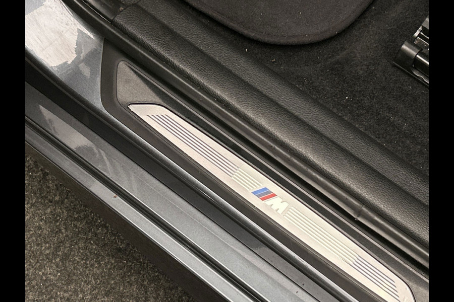 BMW 2 Serie Active Tourer 216d | M/Sport | Alcantara | Origineel NL | Camera | Cruise/Control | Stoel Verwarming |