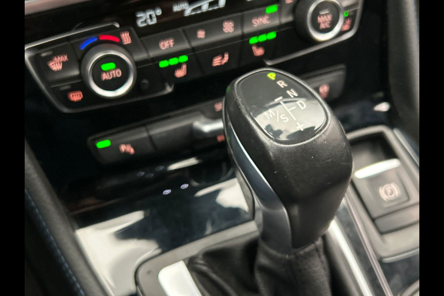 BMW 2 Serie Active Tourer 216d | M/Sport | Alcantara | Origineel NL | Camera | Cruise/Control | Stoel Verwarming |