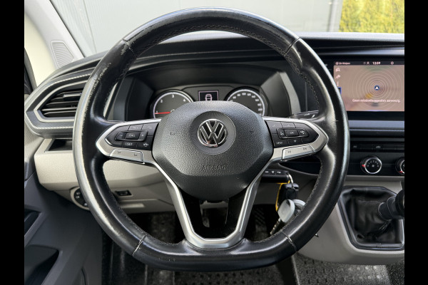 Volkswagen Transporter 2.0 TDI 111 PK HIGHLINE / STARLIGHT BLUE METALLIC / L2H1 / TREKHAAK / IMPERIAAL / CAMERA / CRUISE / AIRCO