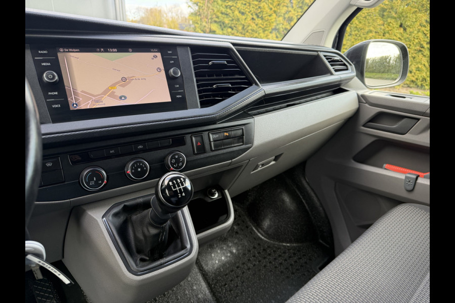 Volkswagen Transporter 2.0 TDI 111 PK HIGHLINE / STARLIGHT BLUE METALLIC / L2H1 / TREKHAAK / IMPERIAAL / CAMERA / CRUISE / AIRCO