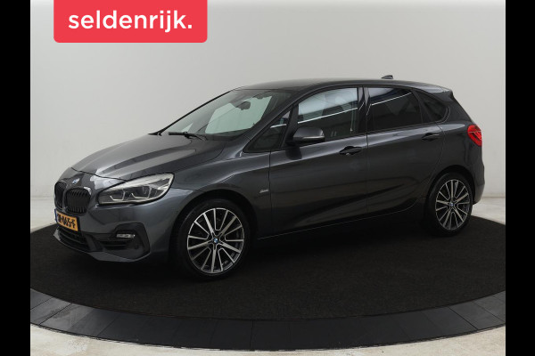 BMW 2 Serie Active Tourer 220i Sport Line | Camera | Sportstoelen | Full LED | Navigatie | Park Assist | 18'' | Climate control | Bluetooth | Cruise control