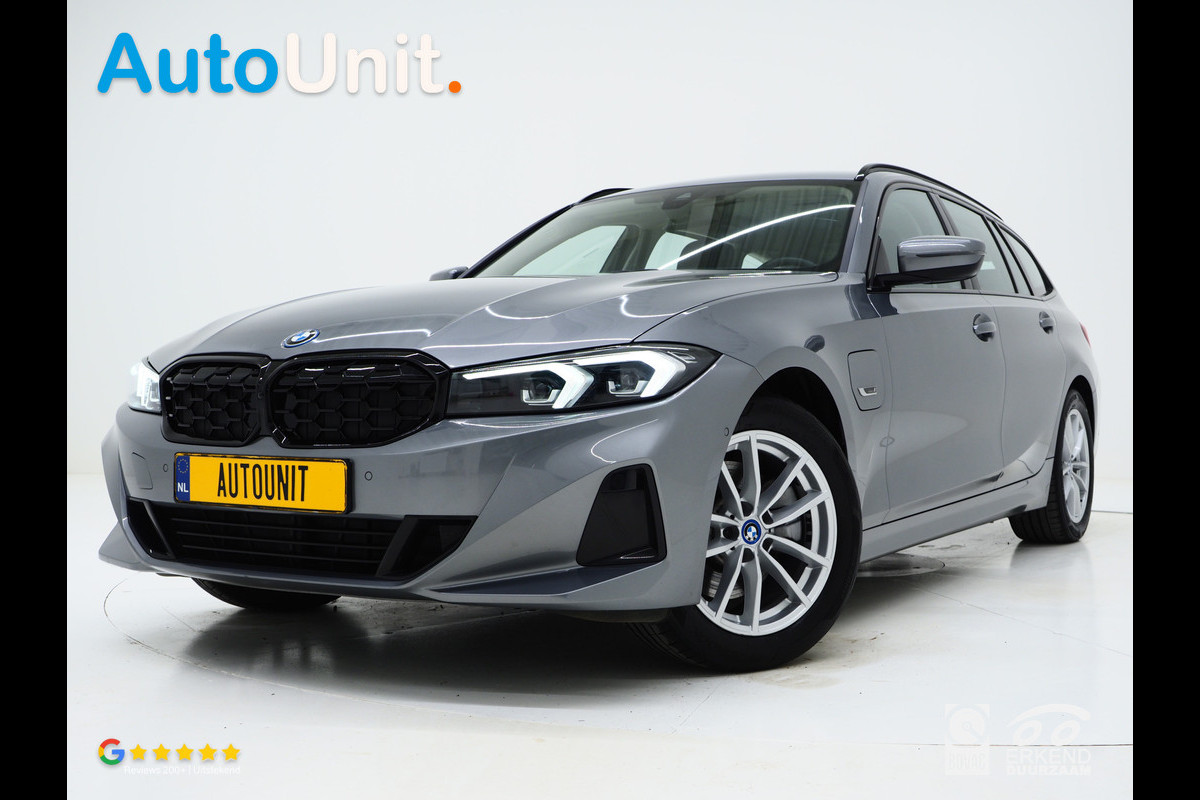 BMW 3 Serie Touring 320e LCI Shadow Line | Nieuw Model | Keyless | Camera | Dodehoekdetectie | Widescreen | Carplay | Cruise | DAB | LED