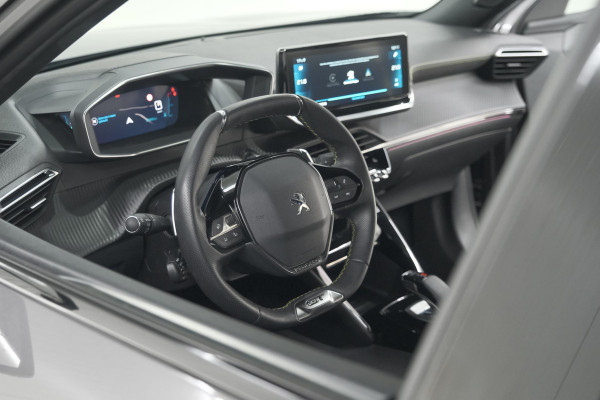 Peugeot 2008 PureTech 130 EAT8 GT | Camera | Dodehoekdetectie | Apple Carplay | Pack Winter