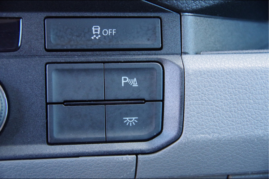 Volkswagen Crafter 35 2.0 TDI L3H2 3-ZITS, 140PK AUT. STANDKACHEL, GEV. ERGO COMFORT STOEL, CRUISE, NAVI, AIRCO