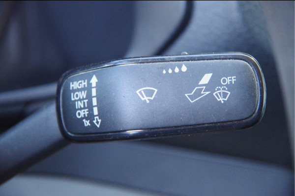 Volkswagen Crafter 35 2.0 TDI L3H2 3-ZITS, 140PK AUT. STANDKACHEL, GEV. ERGO COMFORT STOEL, CRUISE, NAVI, AIRCO