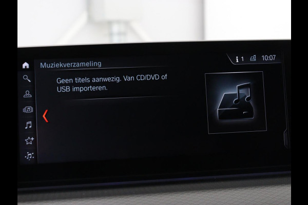 BMW 5 Serie 520i M Sport | Panoramadak | Head-Up | 360 Camera | Leder | Stoelverwarming | Carplay | Sfeerverlichting | Full LED | Park Assist | DAB | Live Cockpit | Sportstoelen | Navigatie | Dodehoek detectie