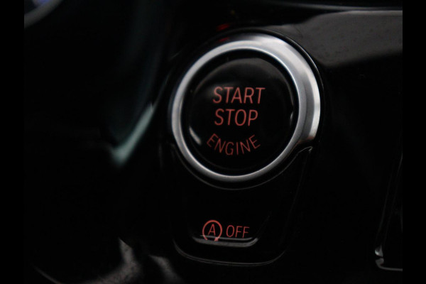 BMW 5 Serie 520i M Sport | Panoramadak | Head-Up | 360 Camera | Leder | Stoelverwarming | Carplay | Sfeerverlichting | Full LED | Park Assist | DAB | Live Cockpit | Sportstoelen | Navigatie | Dodehoek detectie