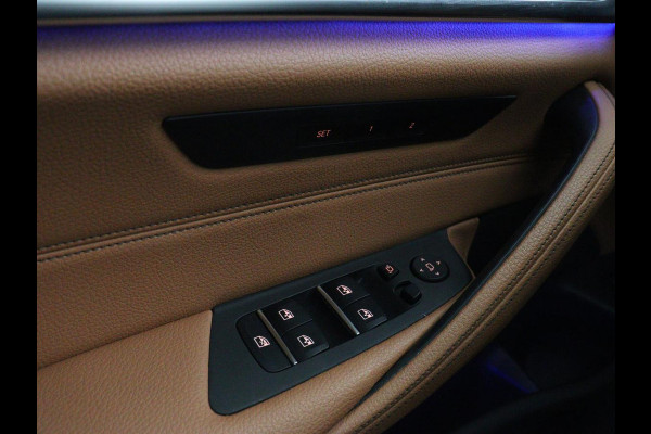 BMW 5 Serie 520i M Sport | Panoramadak | Head-Up | 360 Camera | Leder | Stoelverwarming | Carplay | Sfeerverlichting | Full LED | Park Assist | DAB | Live Cockpit | Sportstoelen | Navigatie | Dodehoek detectie