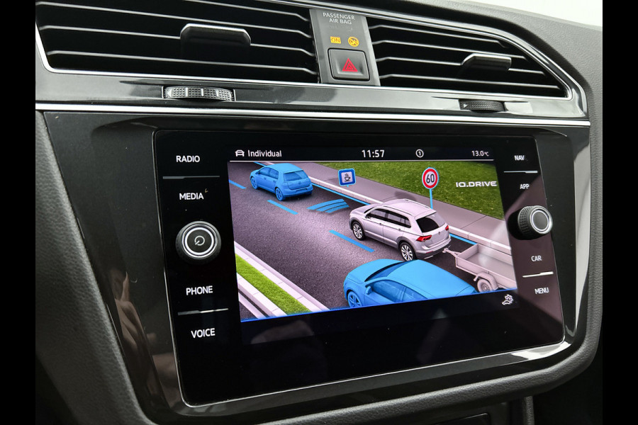 Volkswagen Tiguan 1.4 TSI eHybrid R-Line Business(GoedOnderH, Carplay, Stoel+StuurV, Camera, Trekhaak, Lane Assit, Auto Park, Etc)